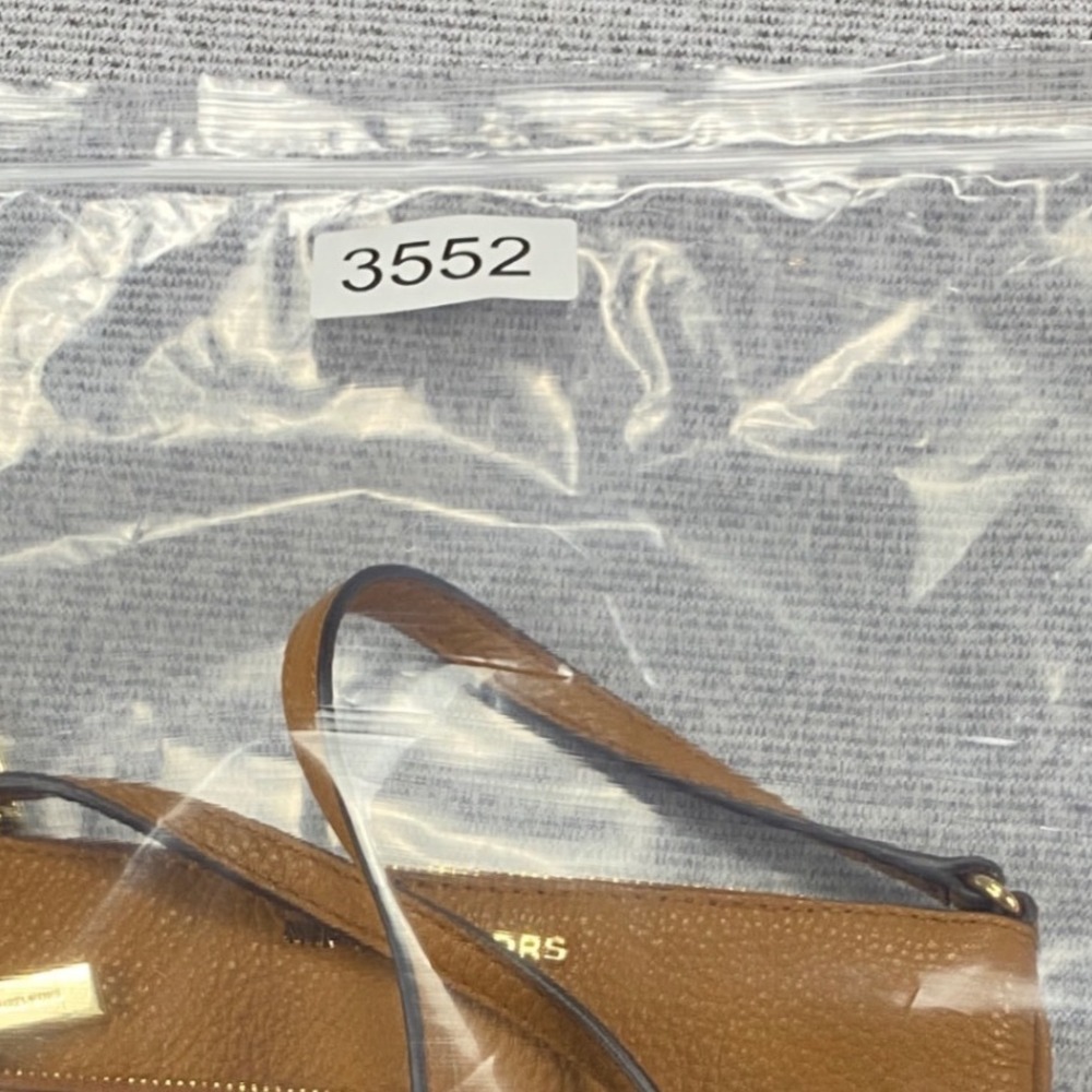 Michael Kors Pebbled Leather Crossbody Bag Yellow Gold Zip Front Pocket - Picture 14 of 14